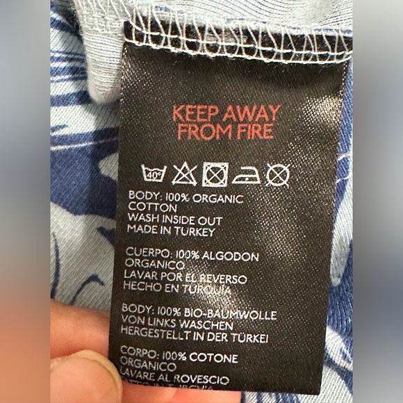 NWT Urban Outfitters Marble Print Baby Tee size M - Picture 7 of 8